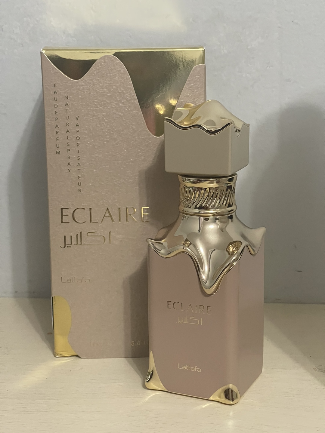 Lattafa Eclaire Perfume