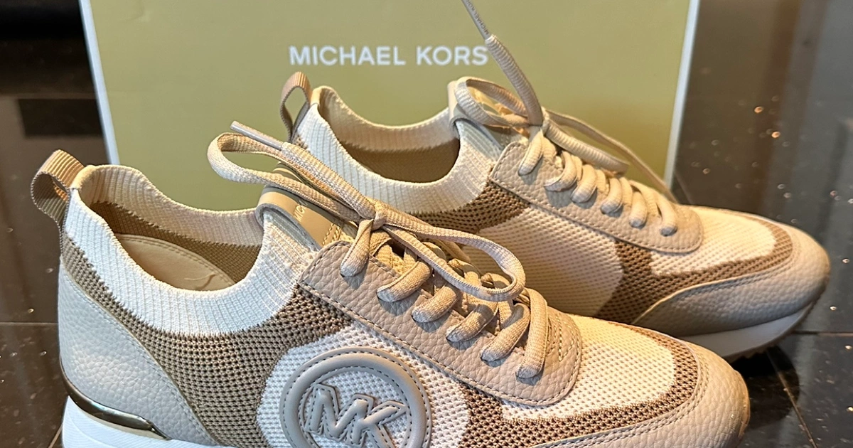 Michael Kors Jenkins Knit Trainer Sneakers Size 7W Karrot