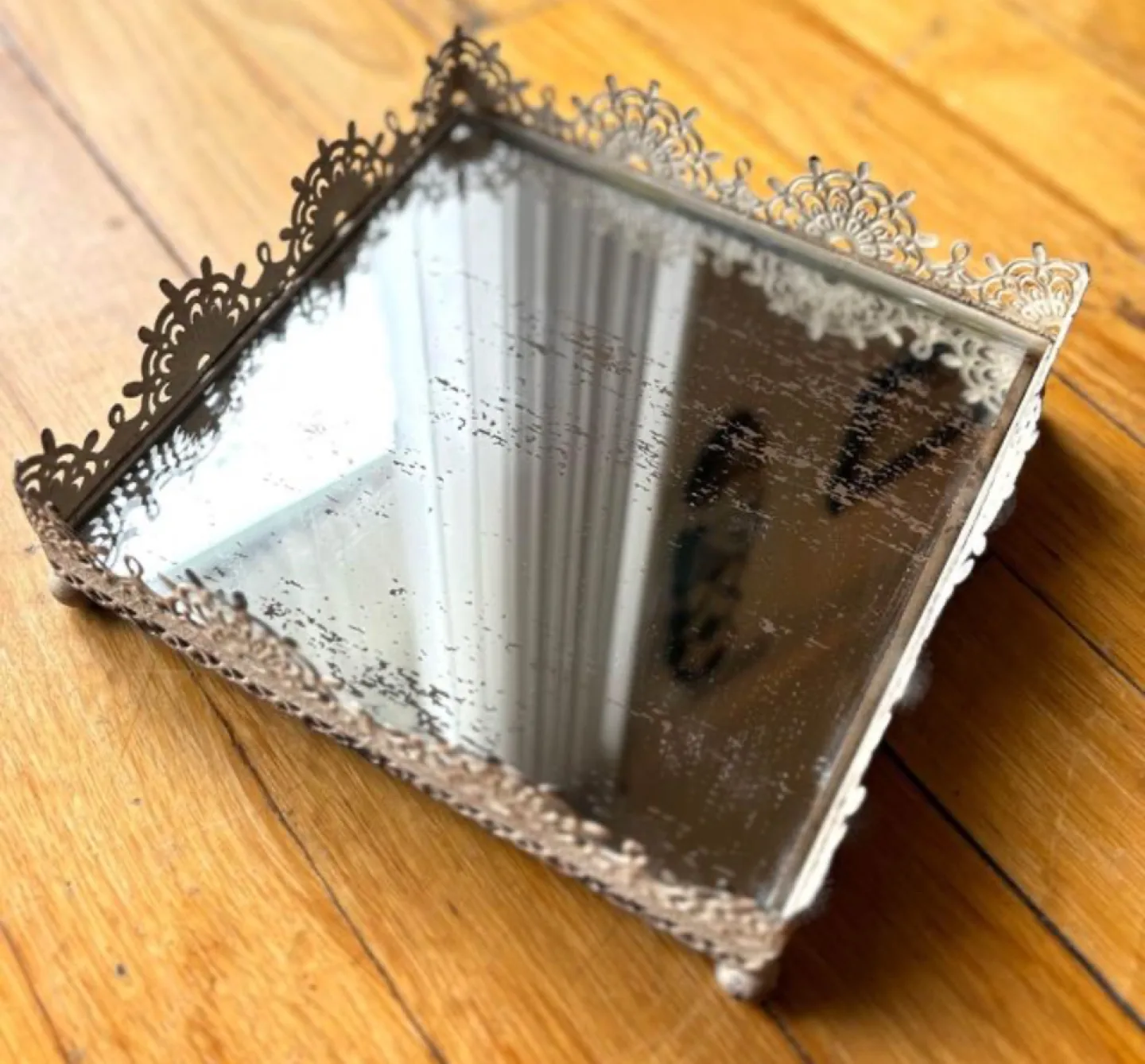 Decorative Square Mirrored Tray (Antiqued Finish) image indicator(4)
