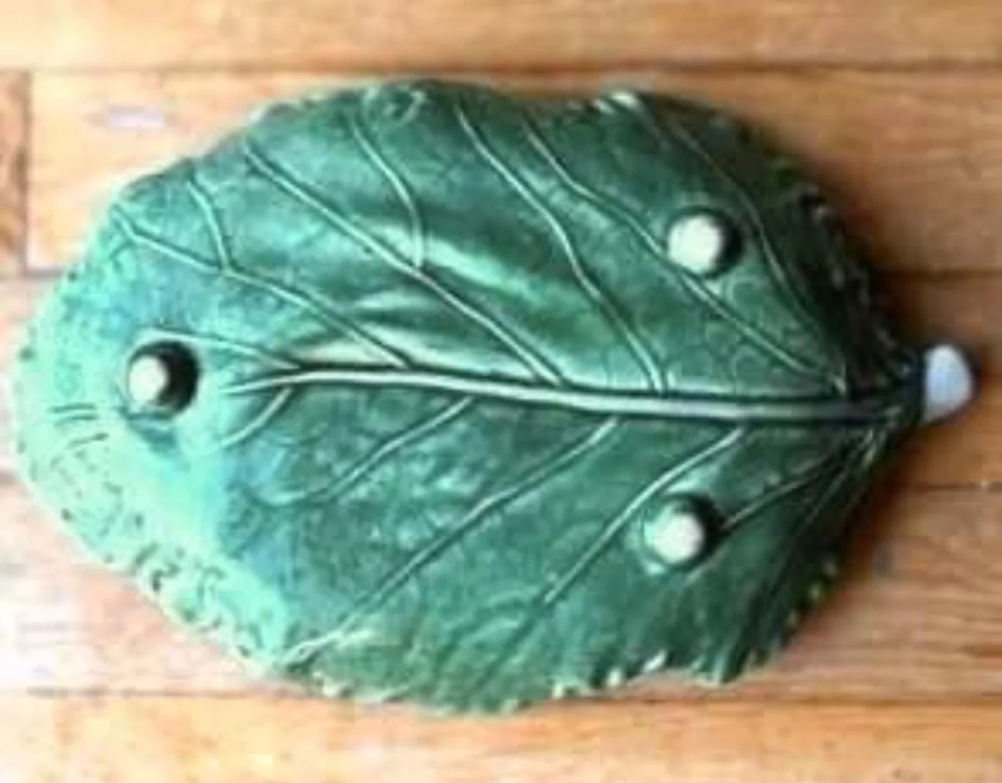 Vintage Cabbage Leaf Decorative Tray image indicator(5)