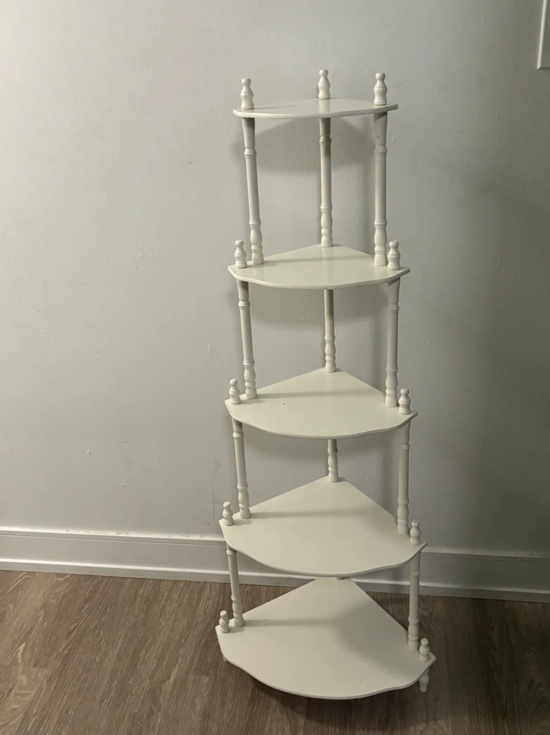 White Corner Shelf image indicator(3)