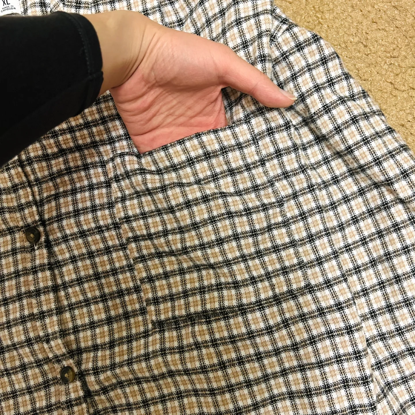 Hollister - Crop Plaid Button Up Shirt image indicator(3)