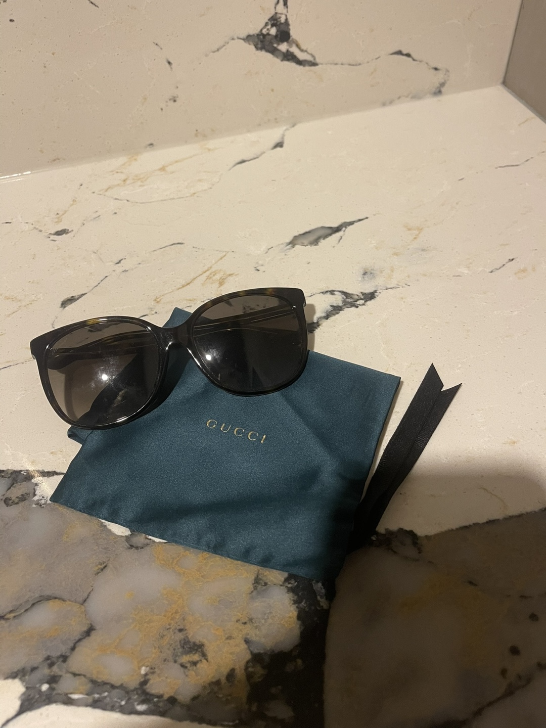 Gucci Sunglasses - photo 3