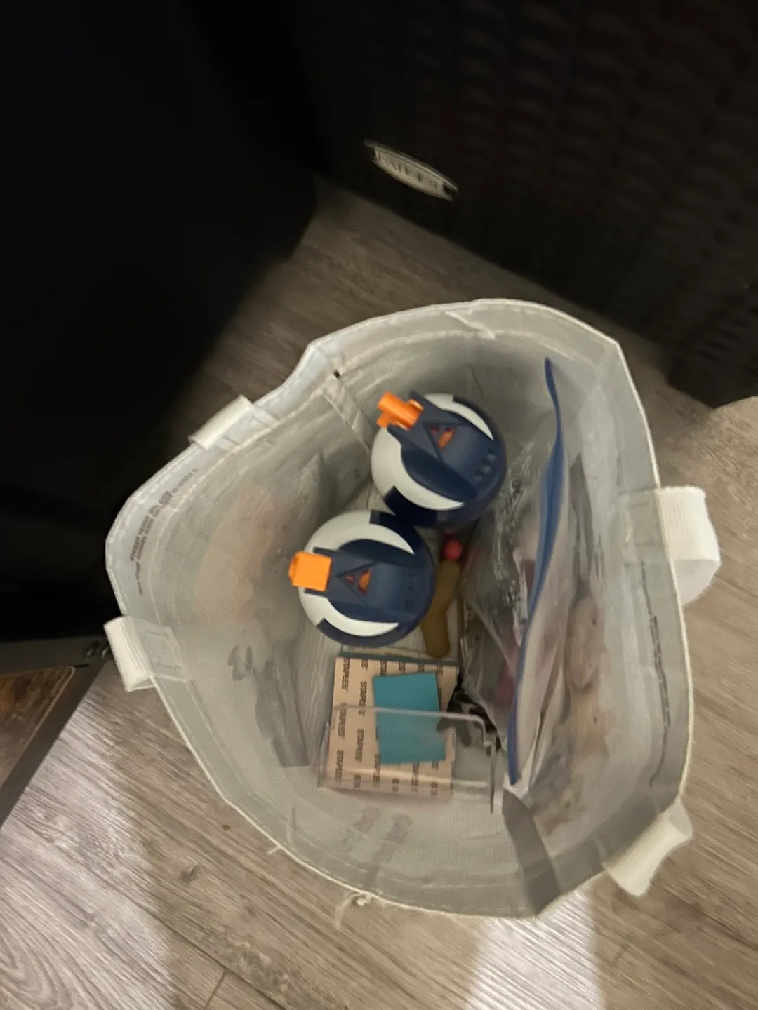 Desktop Computer with Monitor/Keyboard ➕ image indicator(4)