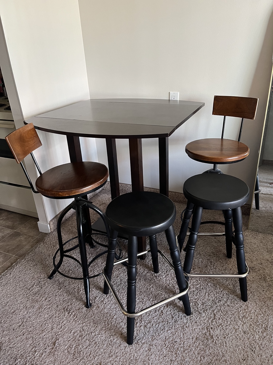 PICK UP BY NOV 17!! Bar Table and Stools Set