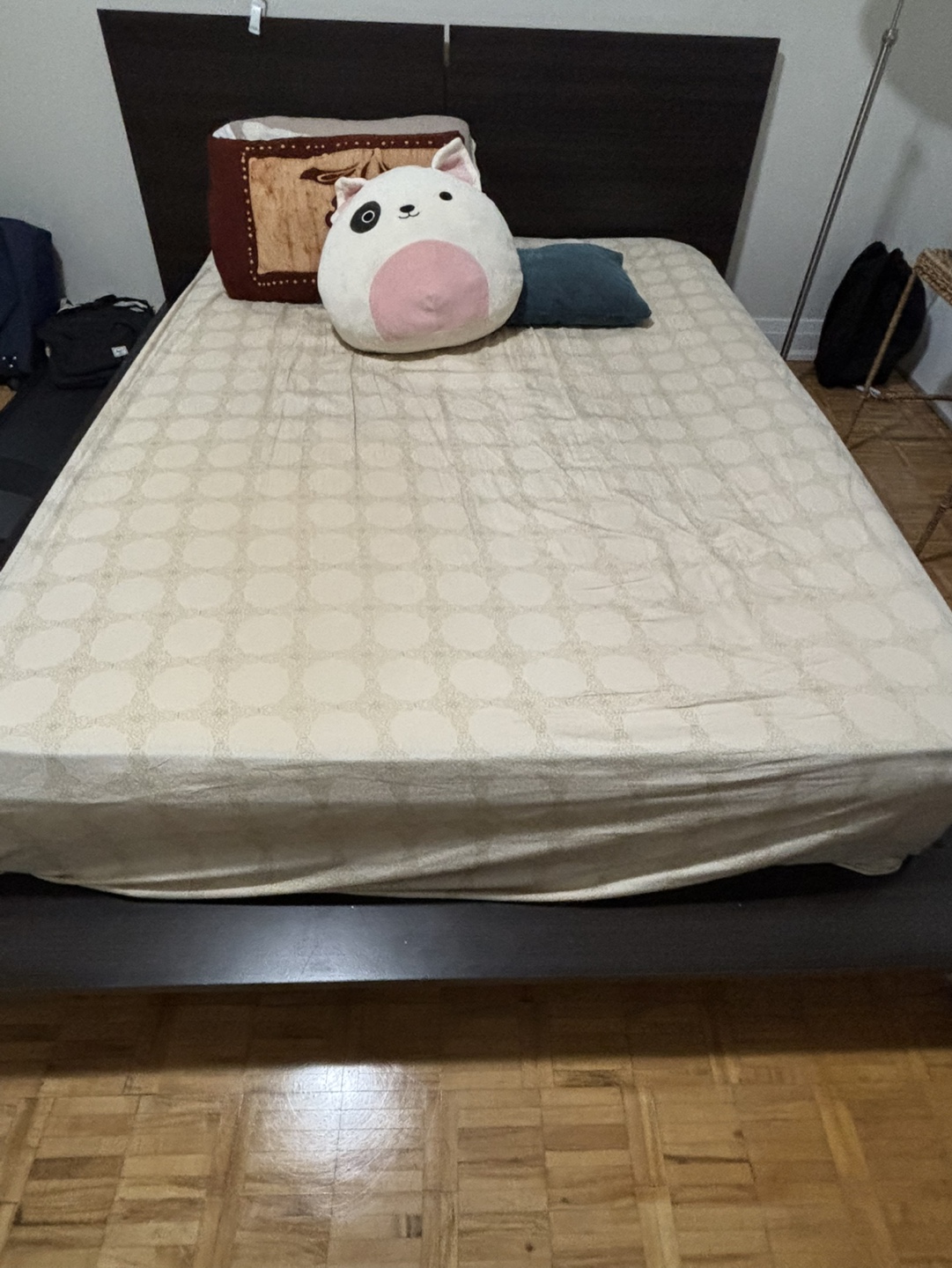 Queen Size Platform Bed Frame- Ikea - photo 2