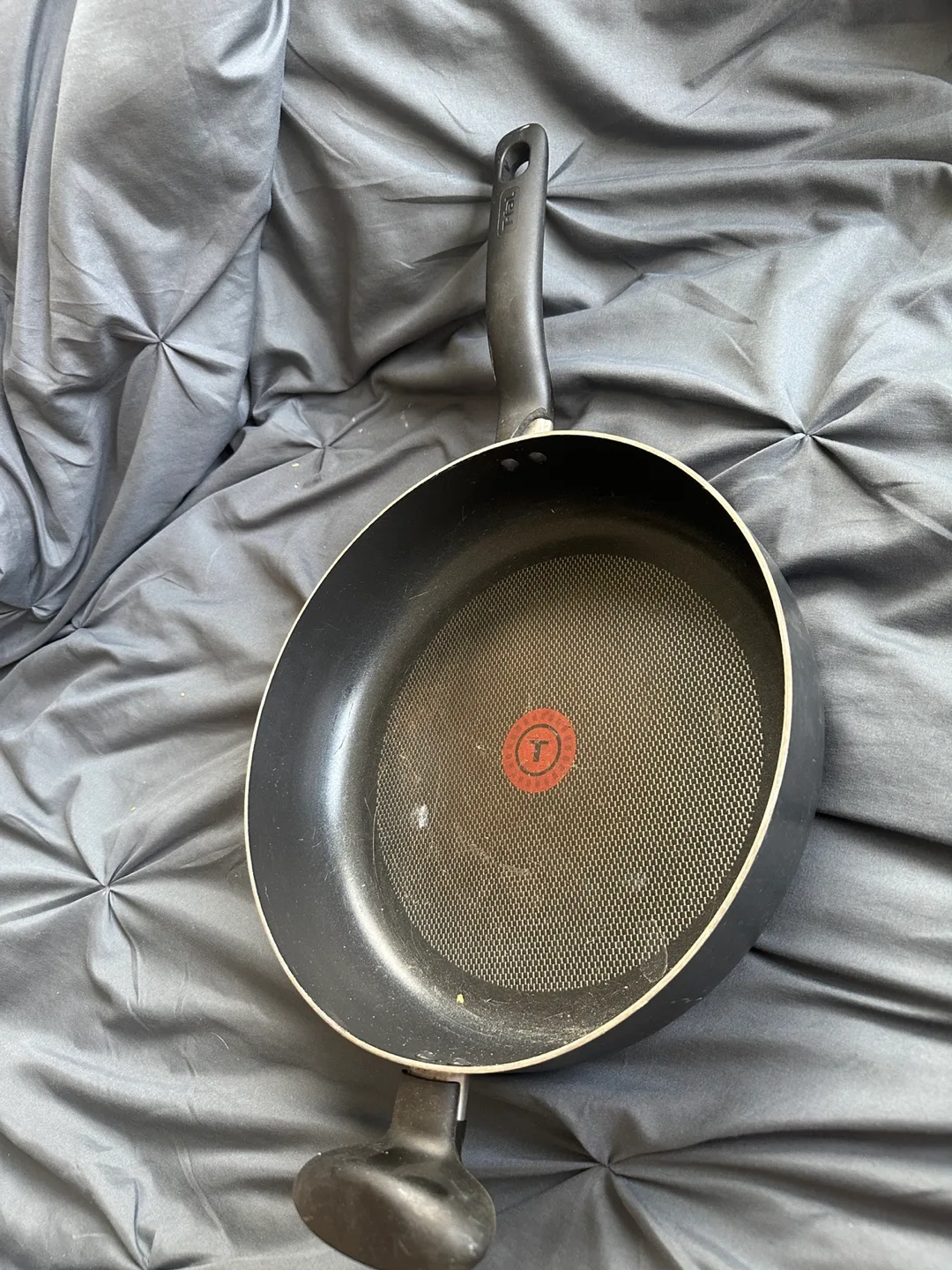 T-Fal Optimal Technology Frying Pan thumbnail