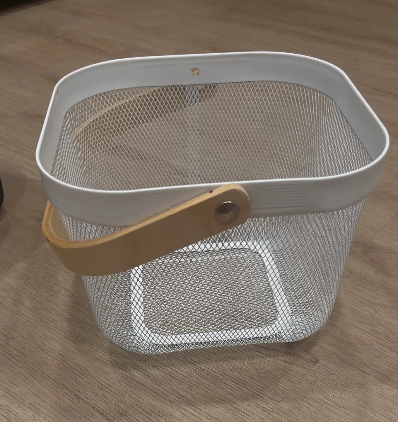 Set of 4 Metal Storage Baskets thumbnail