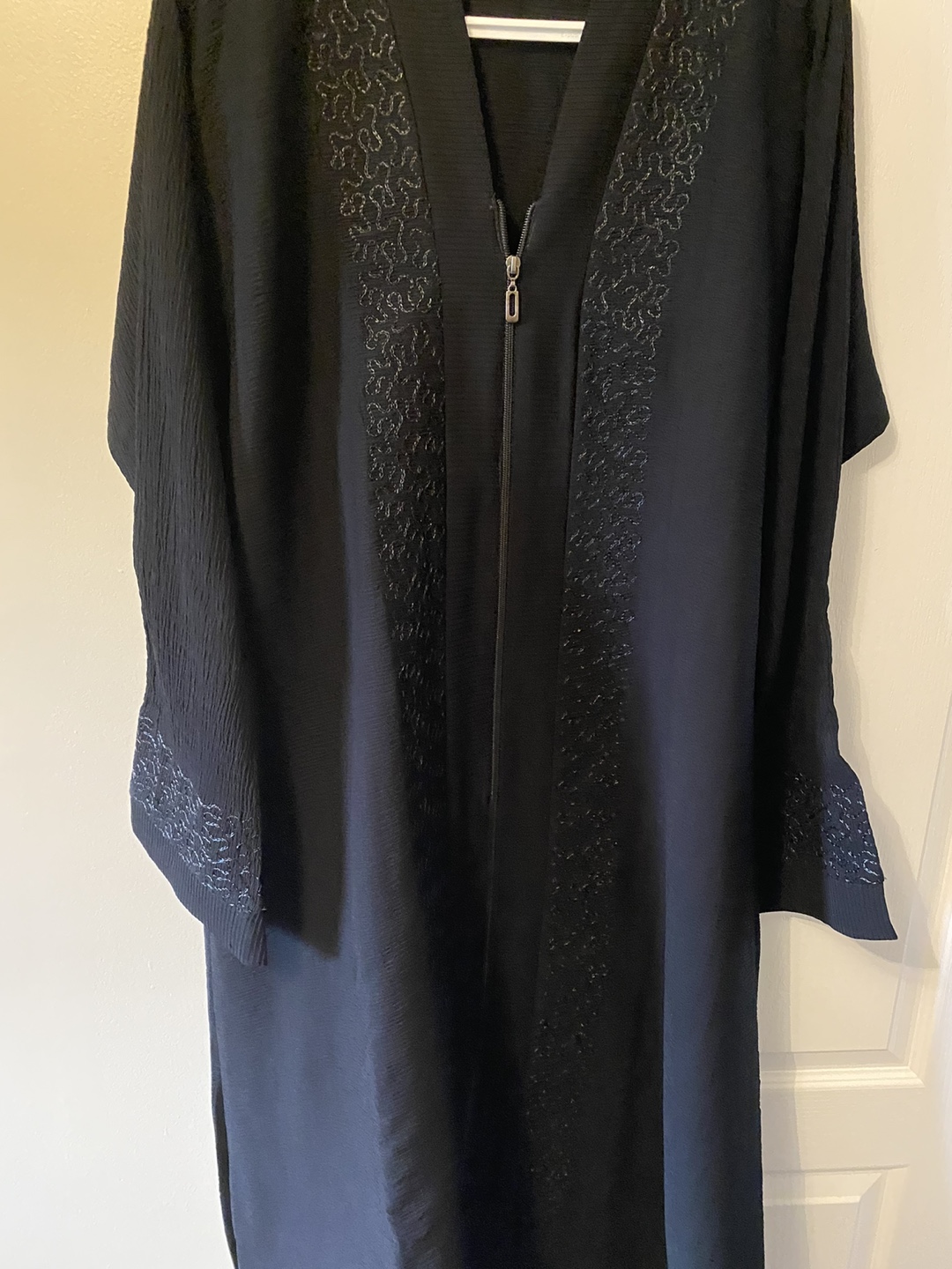 Black Abaya with Embroidered Detail - photo 2