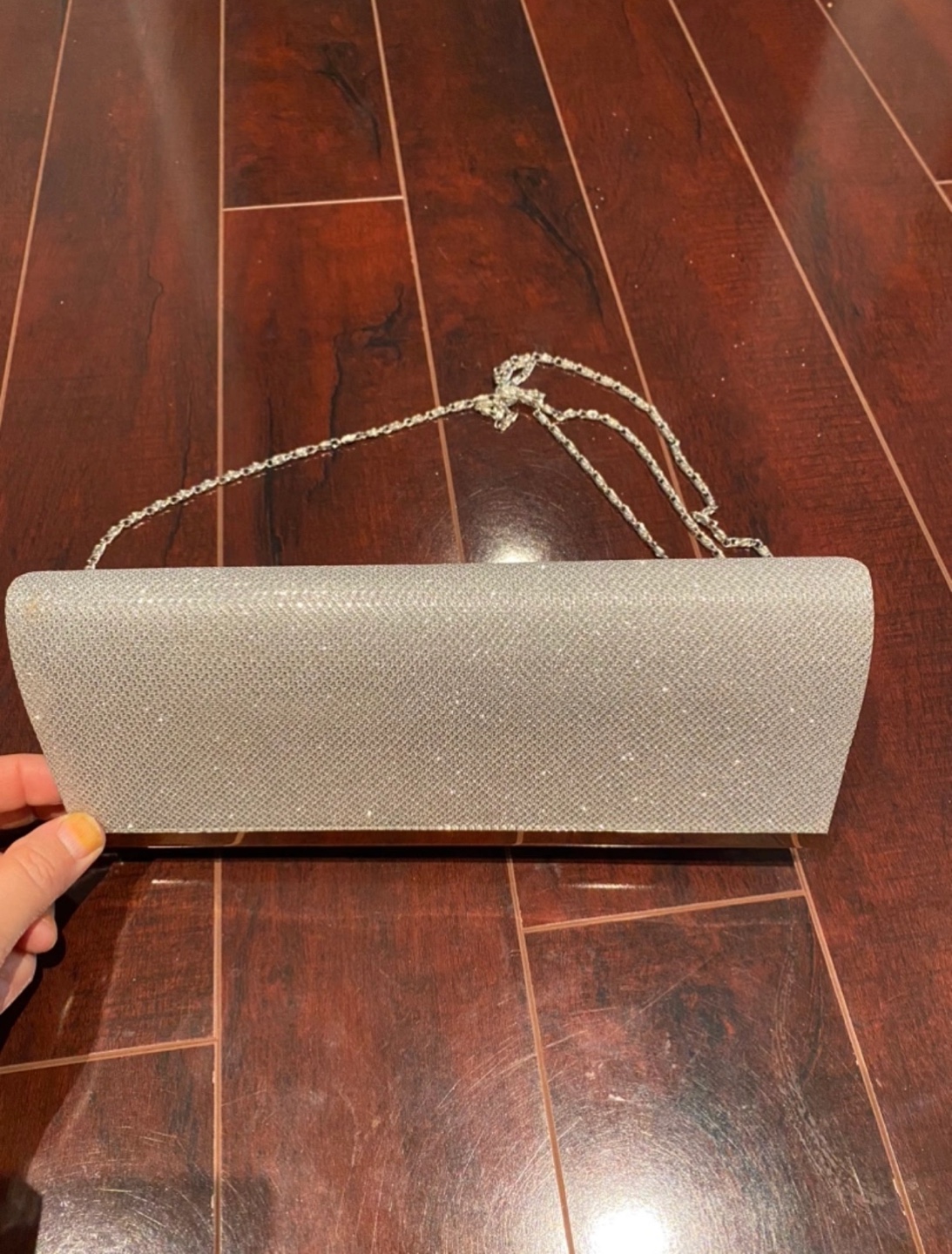 Silver sparkly clutch with chain - photo 2