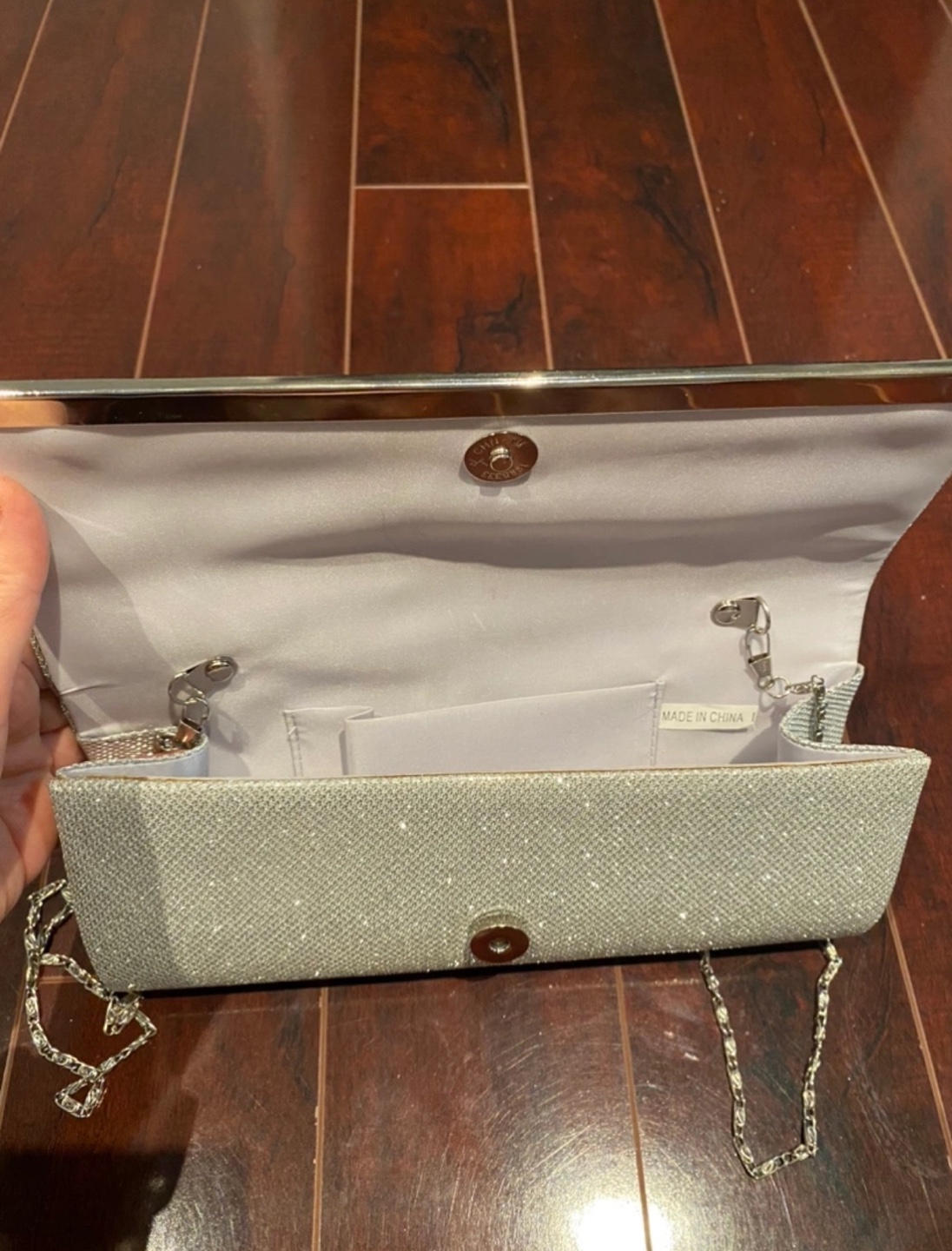 Silver sparkly clutch with chain - photo 3