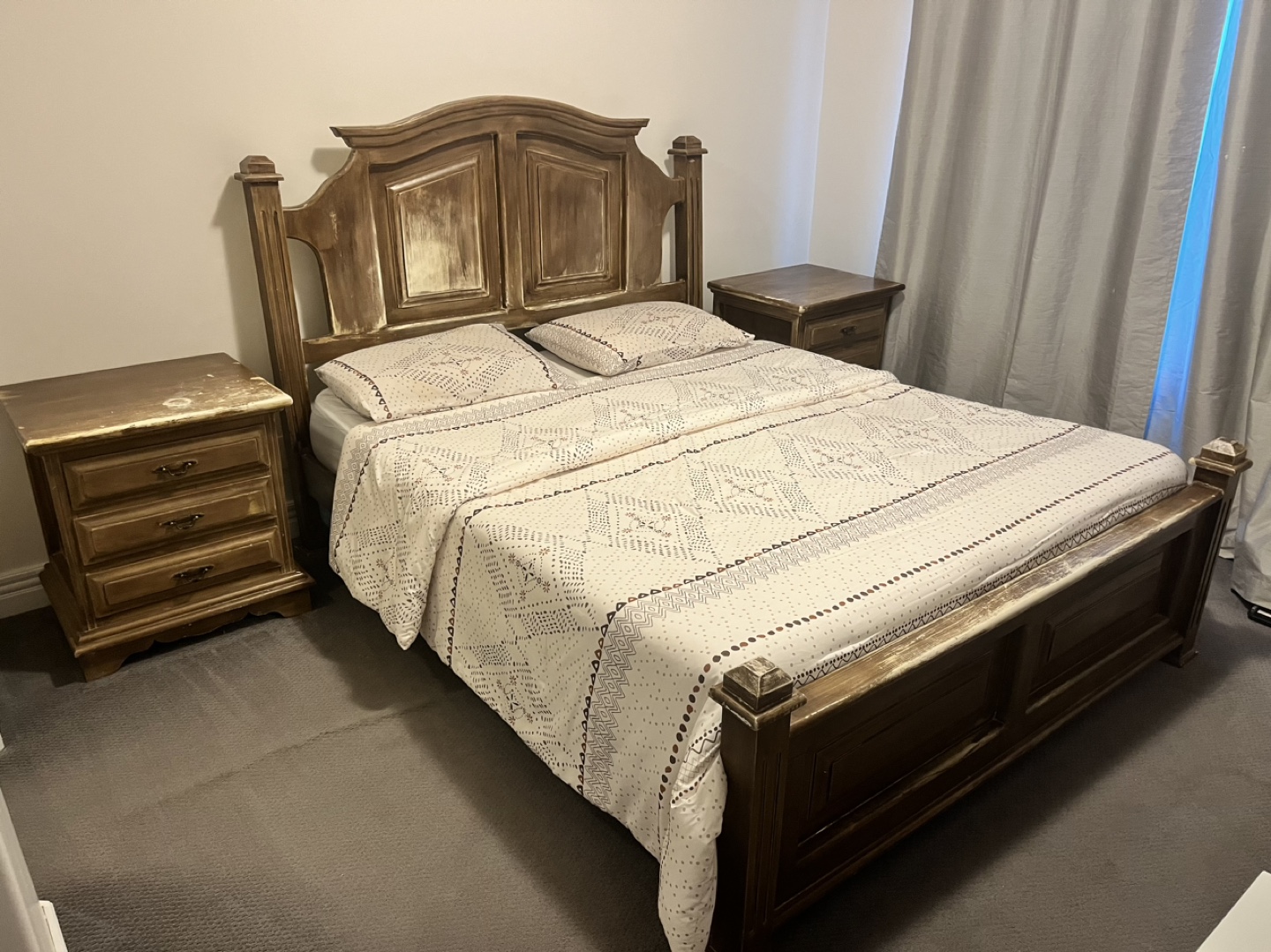 Bedroom set (queen size) - photo 2