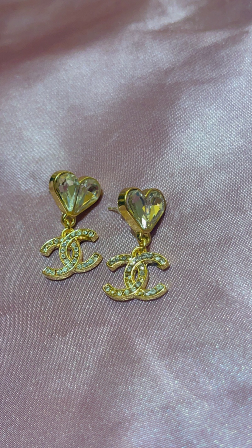 Chanel Heart Dangle Earrings - photo 2