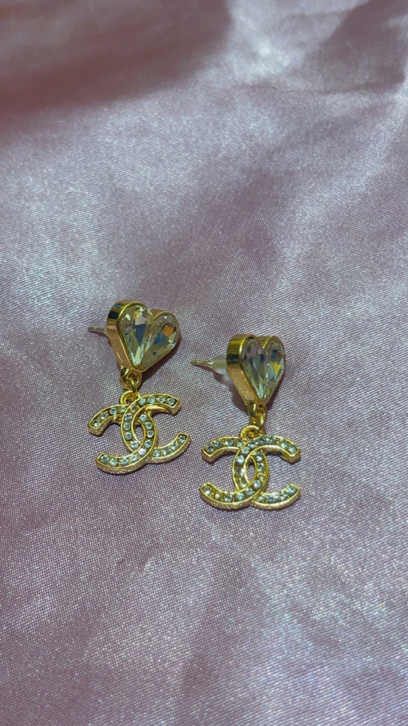 Chanel Heart Dangle Earrings - photo 3