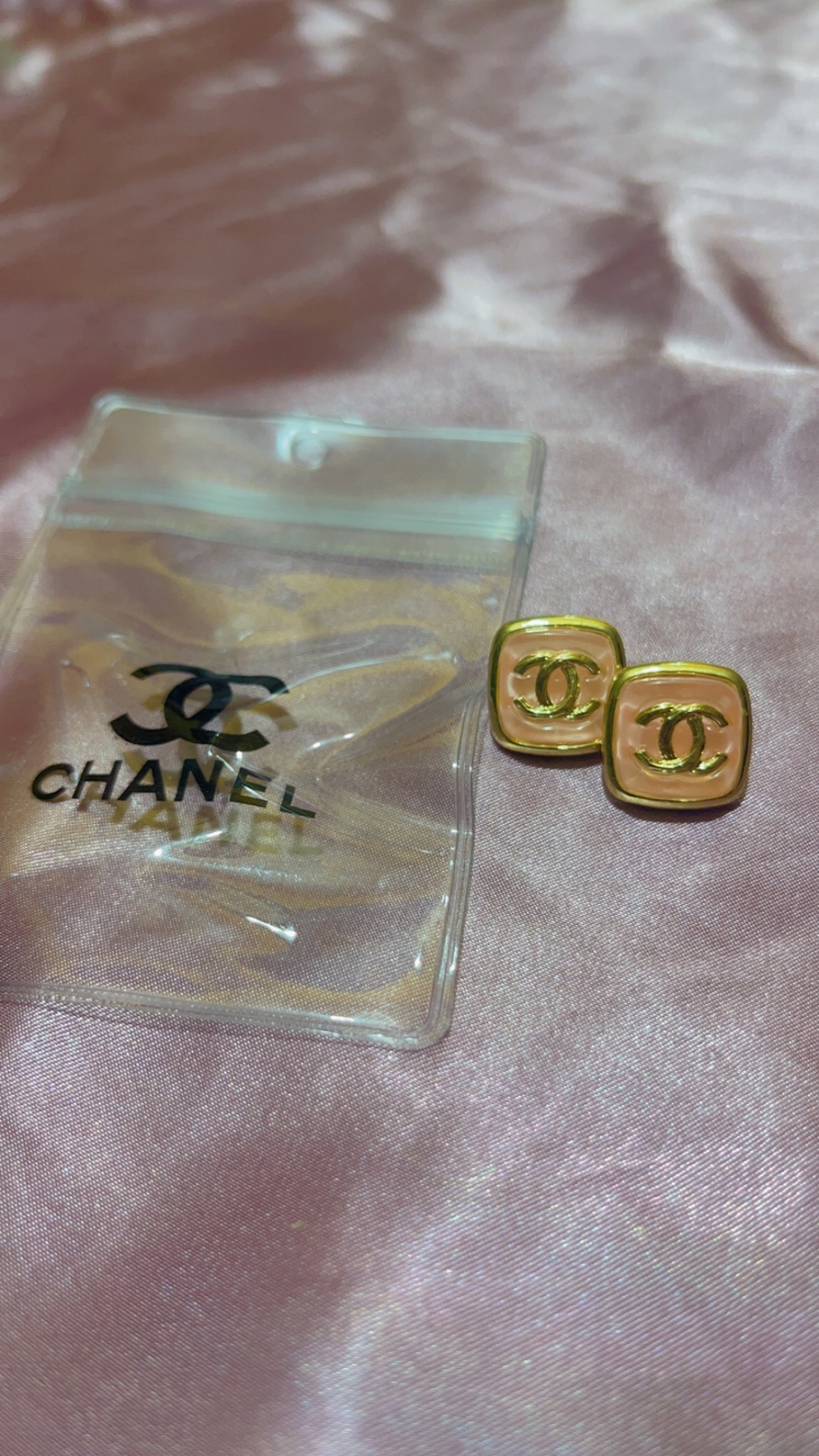 Chanel Pink Square Earrings - photo 3