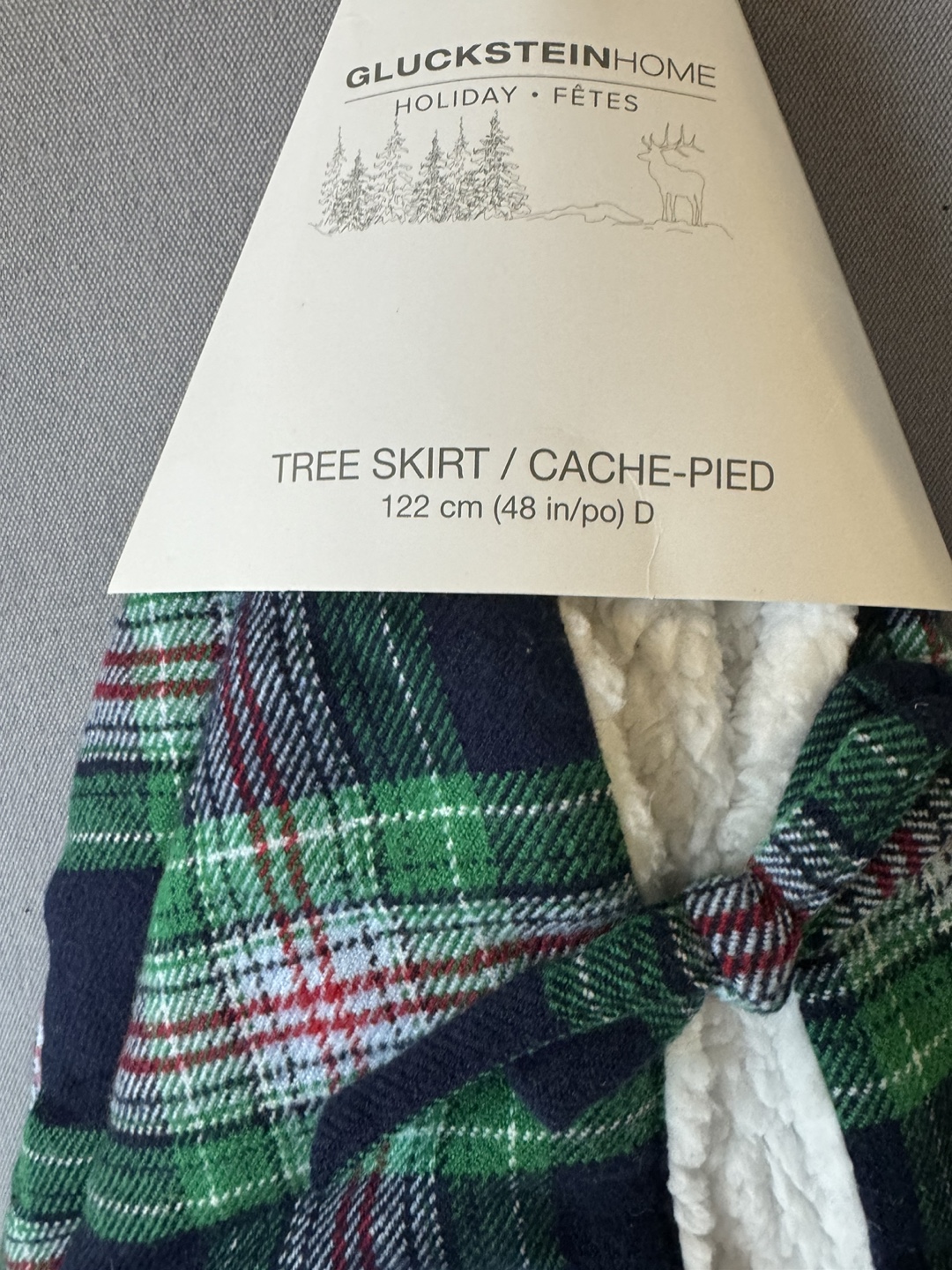 Gluckstern Home Throw Blanket & Tree Skirt Set - photo 2