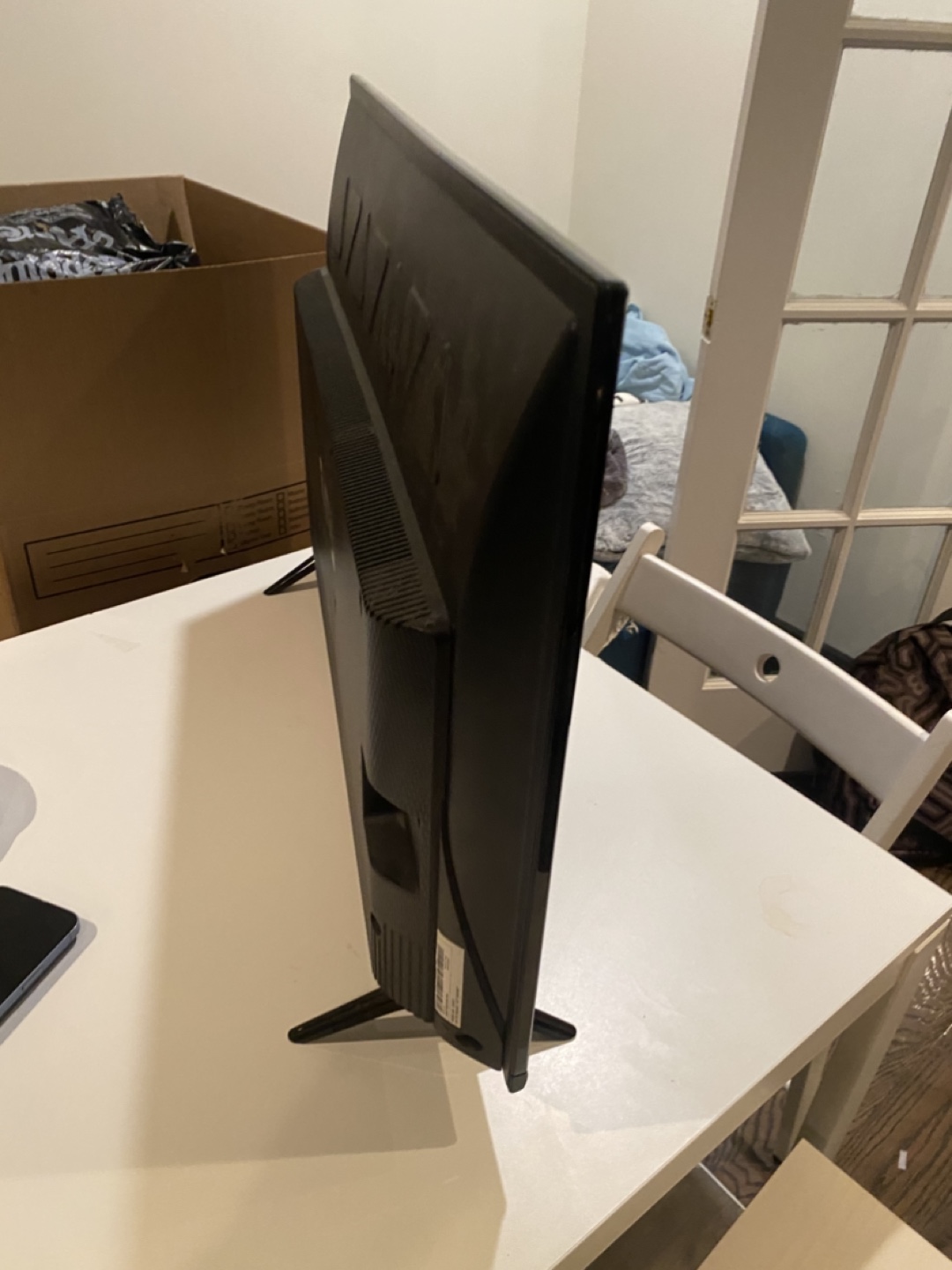 TCL 32 inch Roku TV - photo 2