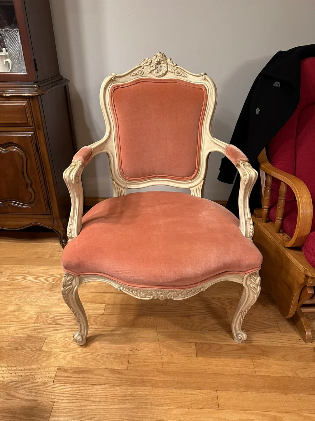 Acent chair thumbnail