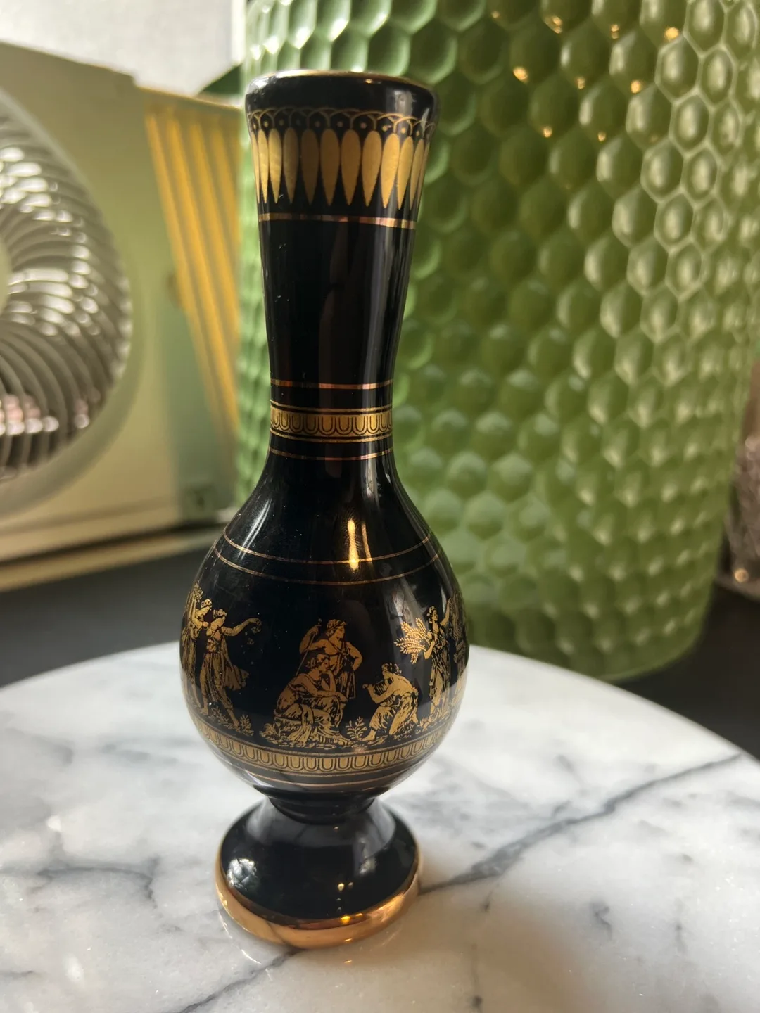 Black and Gold Greek Vase image indicator(2)