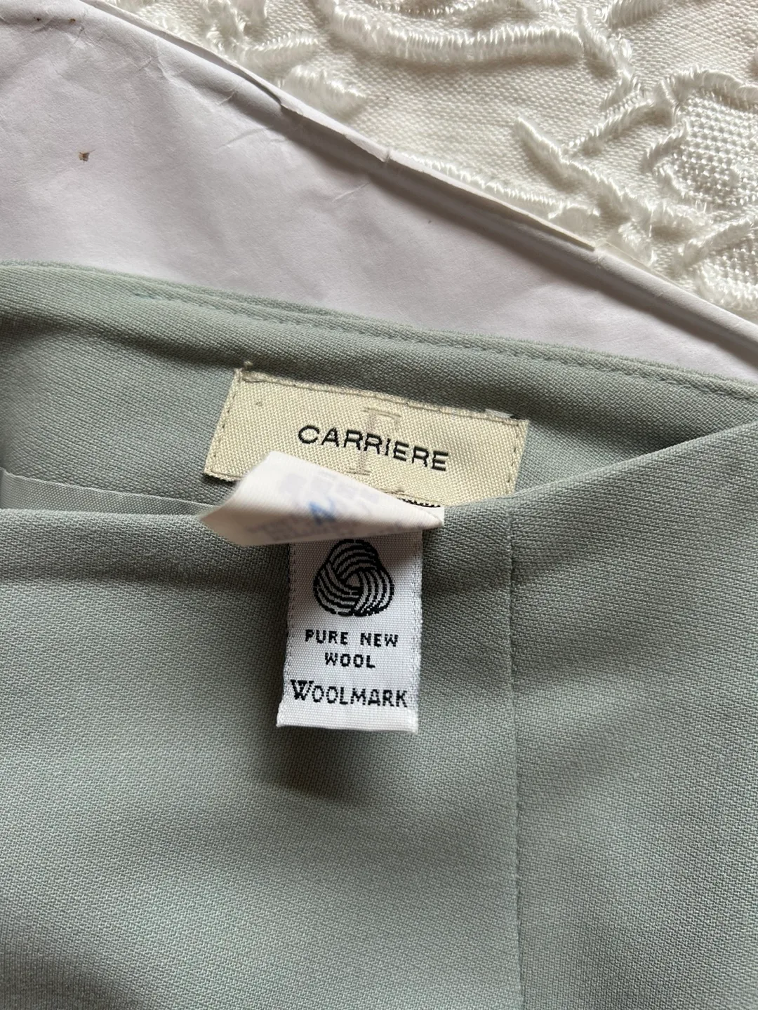 Femme de Carriere Blazer suit Jacket and skirt image indicator(5)