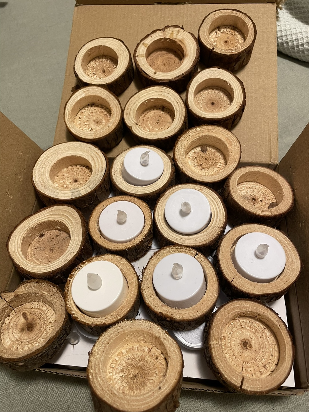 Wooden Round Tea Light Holders - photo 2