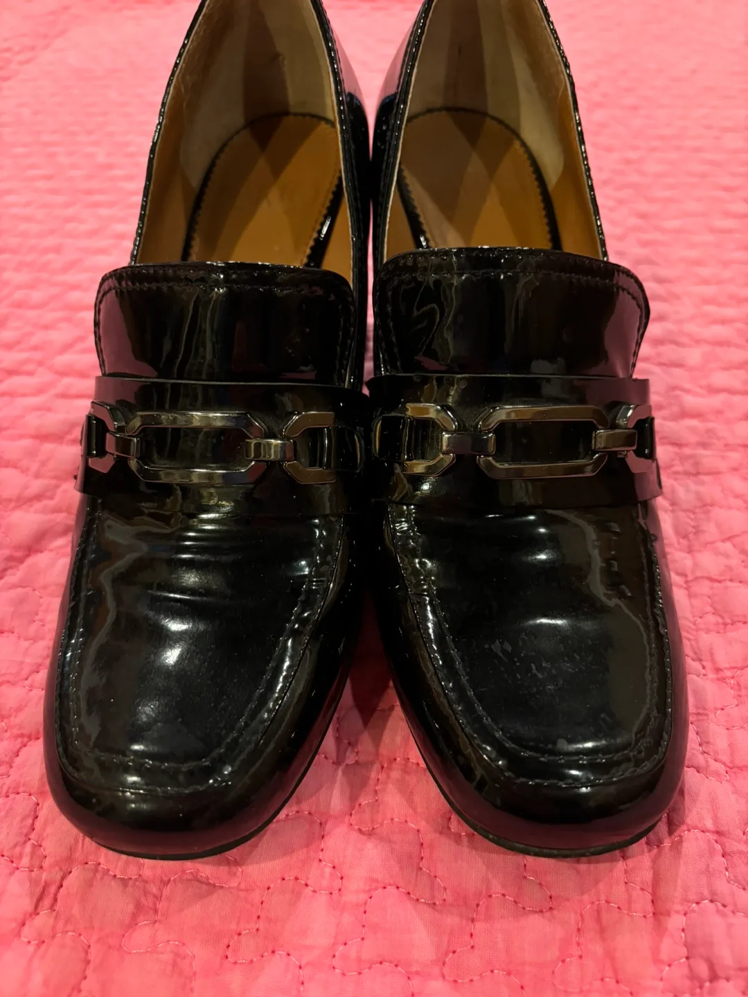 Black Patent Leather Chain Loafer Heels image indicator(5)