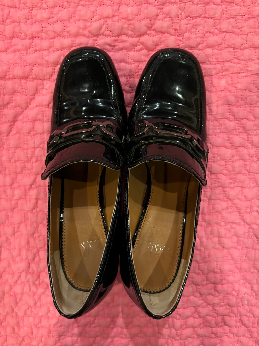 Black Patent Leather Chain Loafer Heels image indicator(4)