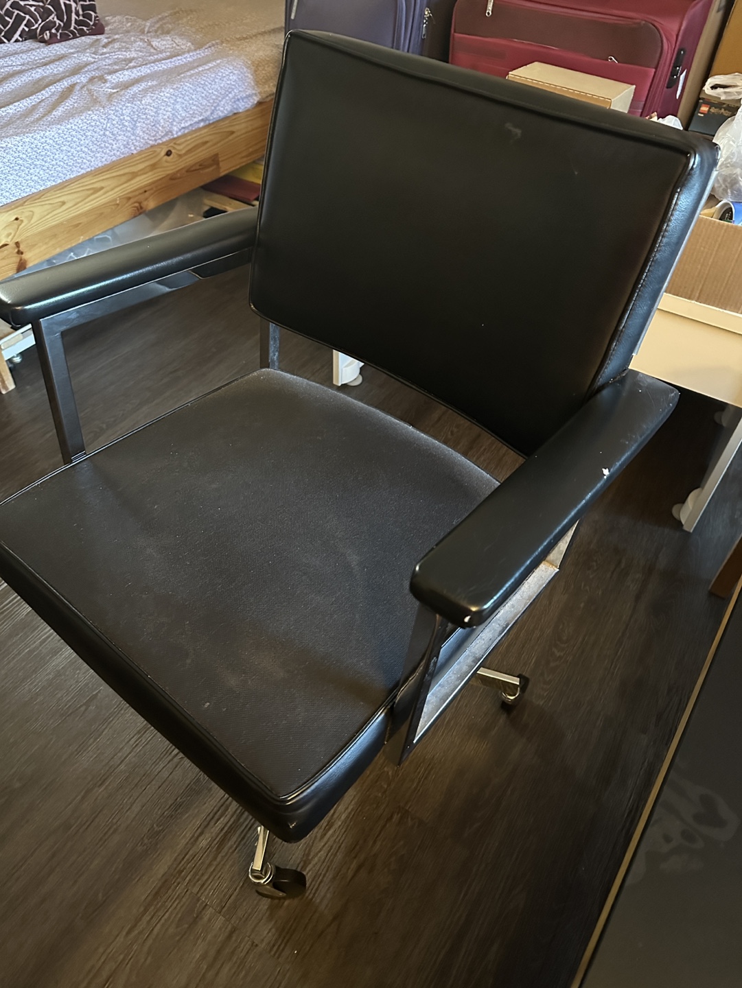 Vintage Office Chair for $10 - photo 3