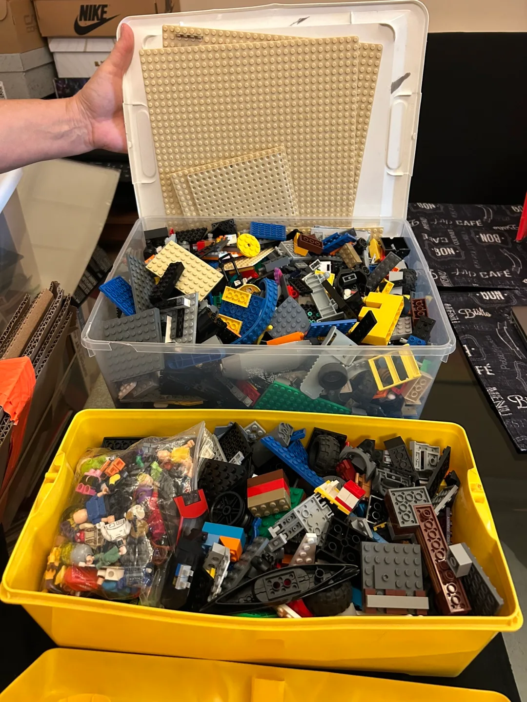 LEGO Classic Large Storage Box image indicator(2)