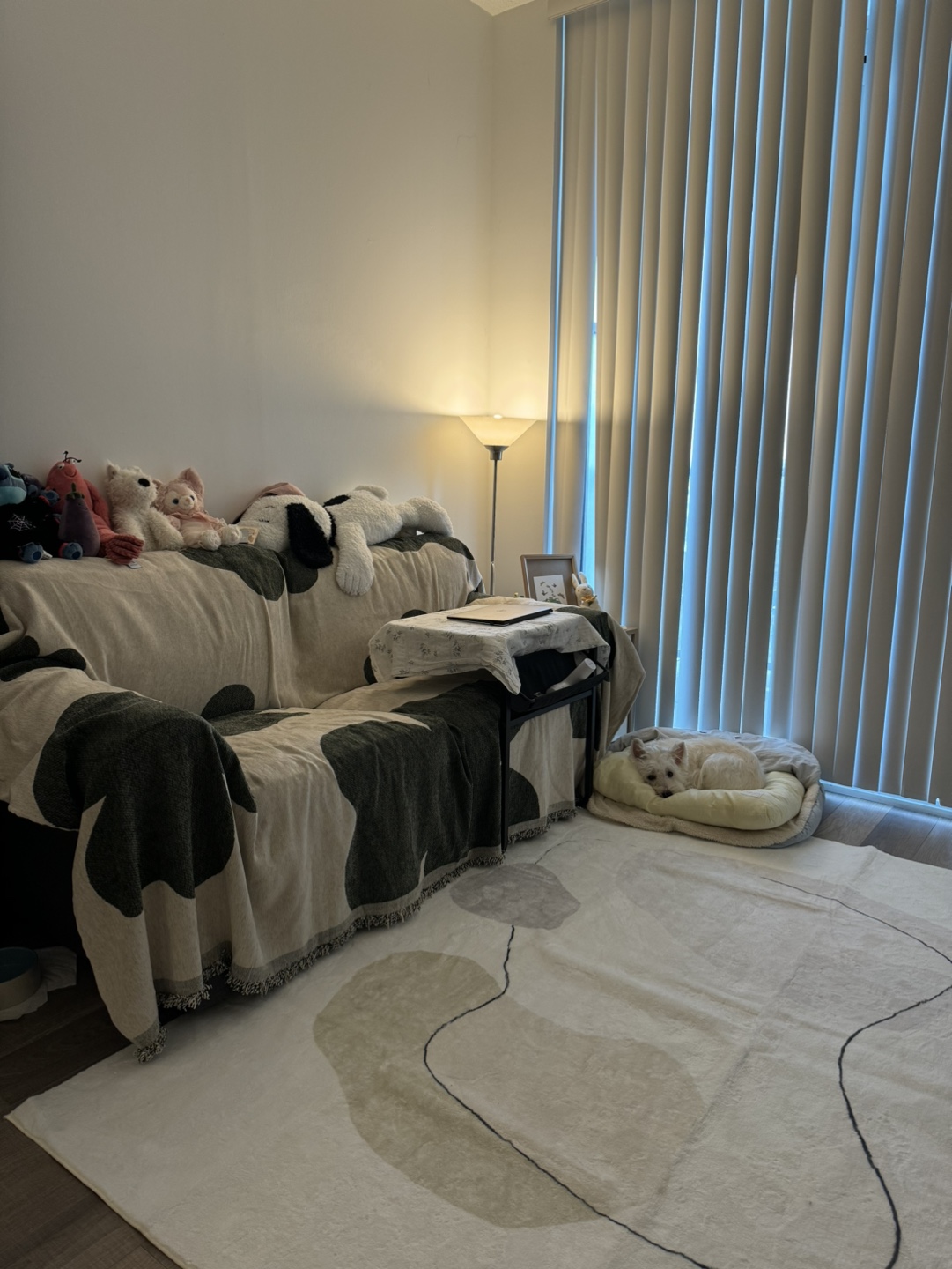 Abstract Area Rug - photo 2
