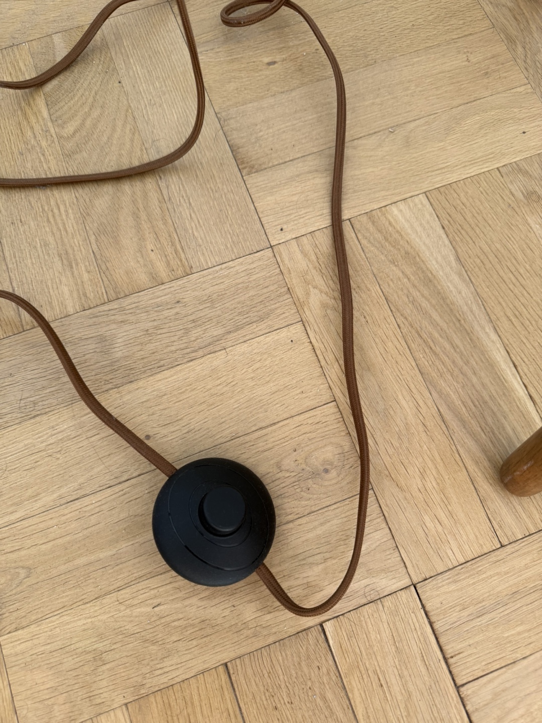 Wooden Tripod Floor Lamp - photo 3