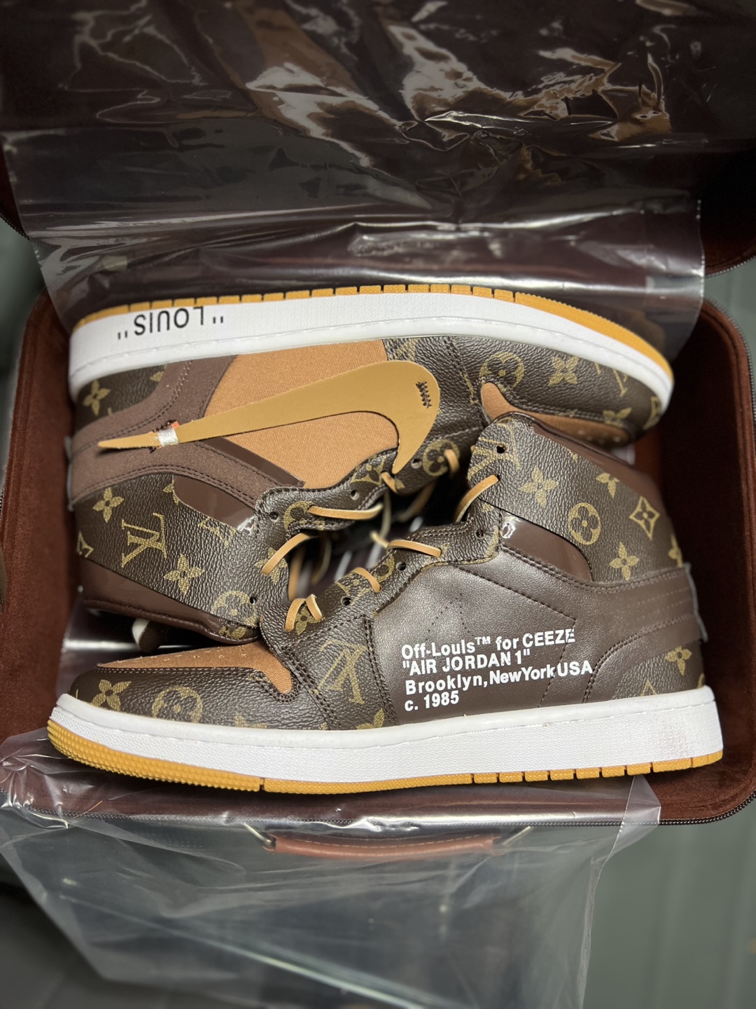 LV Off-White Jordan 1