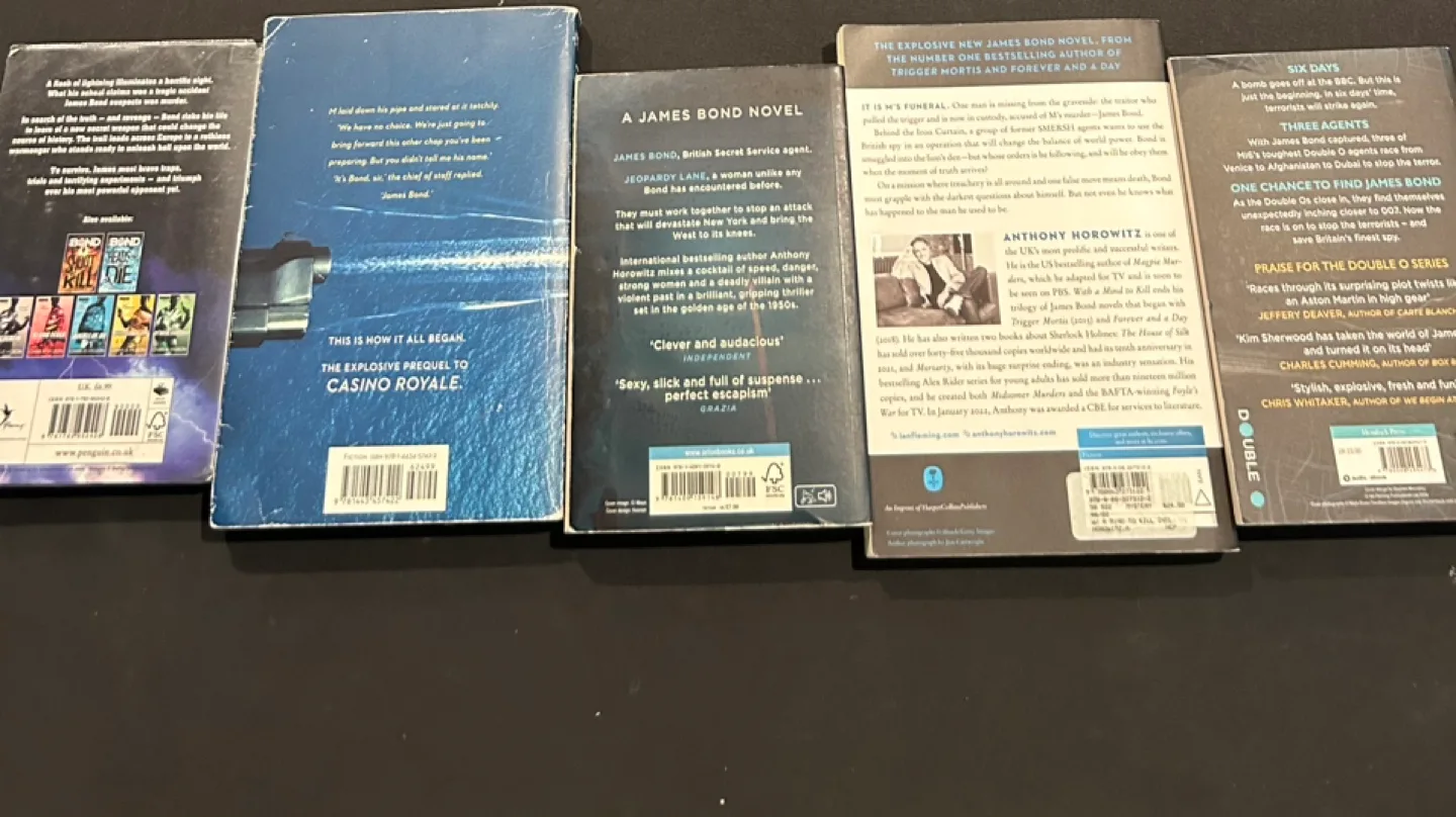 Great PRICE 10 UK James Bond Bks Gardner/Horowitz/Cole/Sherwood image indicator(6)