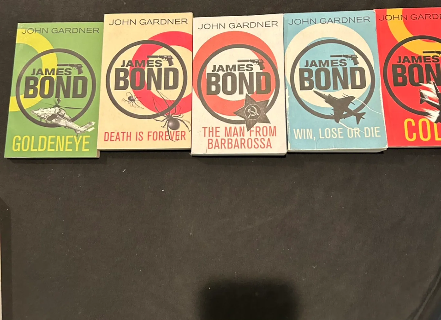 Great PRICE 10 UK James Bond Bks Gardner/Horowitz/Cole/Sherwood image indicator(2)