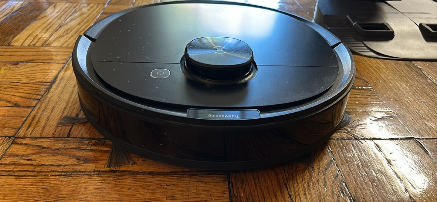 Roborock Robot Vacuum plus mopping and Charging Station - photo 5