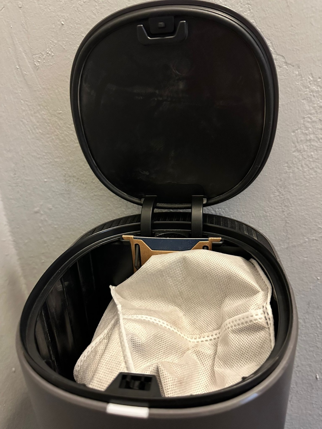 Roborock Robot Vacuum plus mopping and Charging Station - photo 2