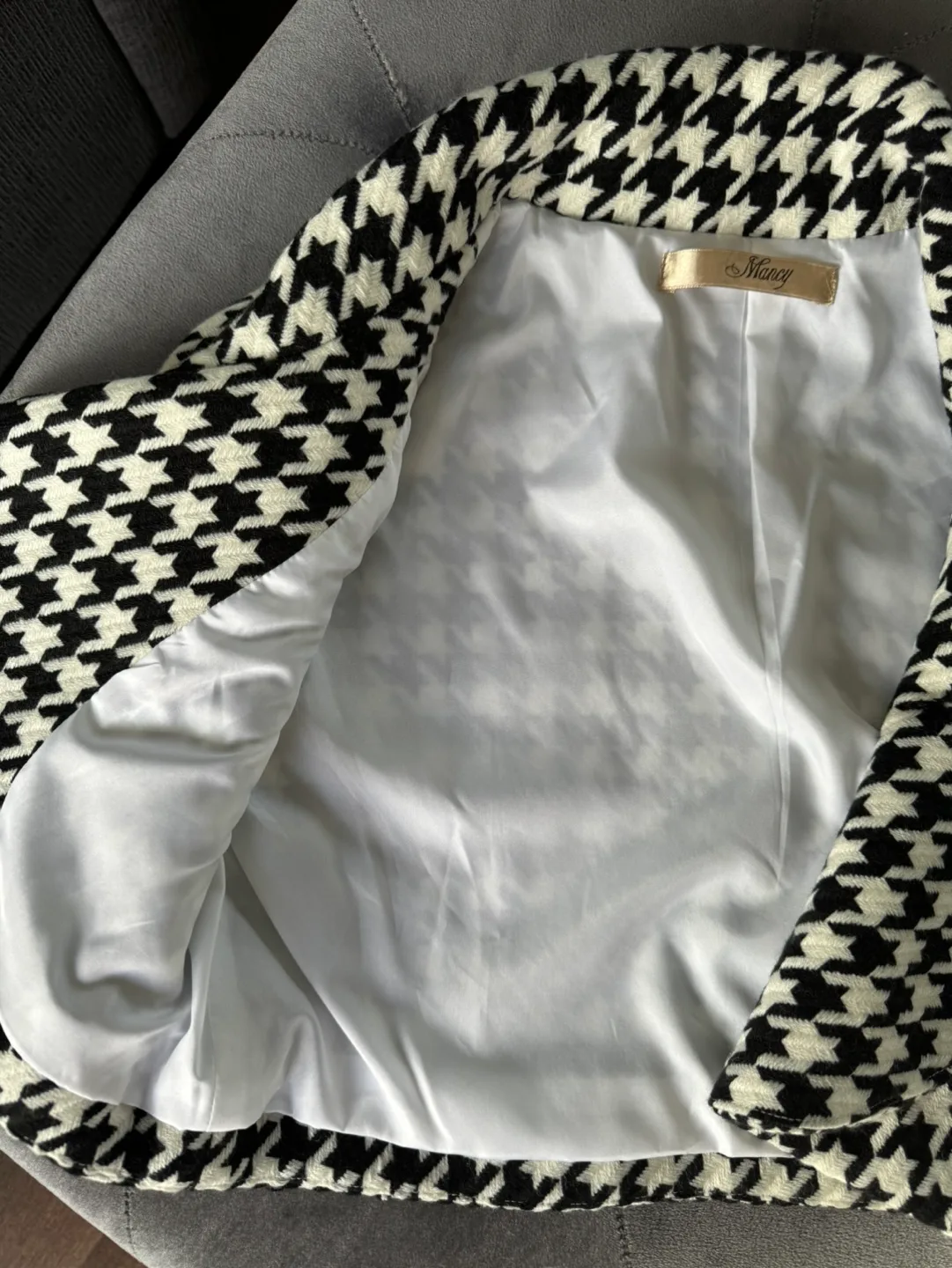 🧡 Black and White Houndstooth Bolero image indicator(5)