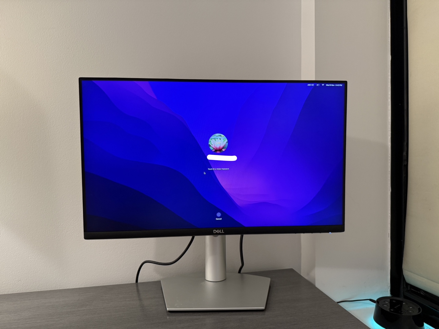 Rotatable Dell S2422HZ 24” Monitor w/ Webcam & USB C connection