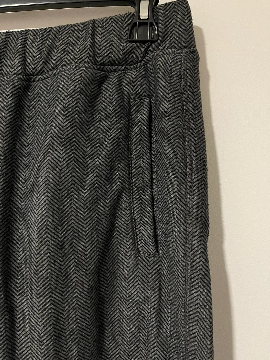 Grey Herringbone Jogger Pants 🧡 image indicator(2)