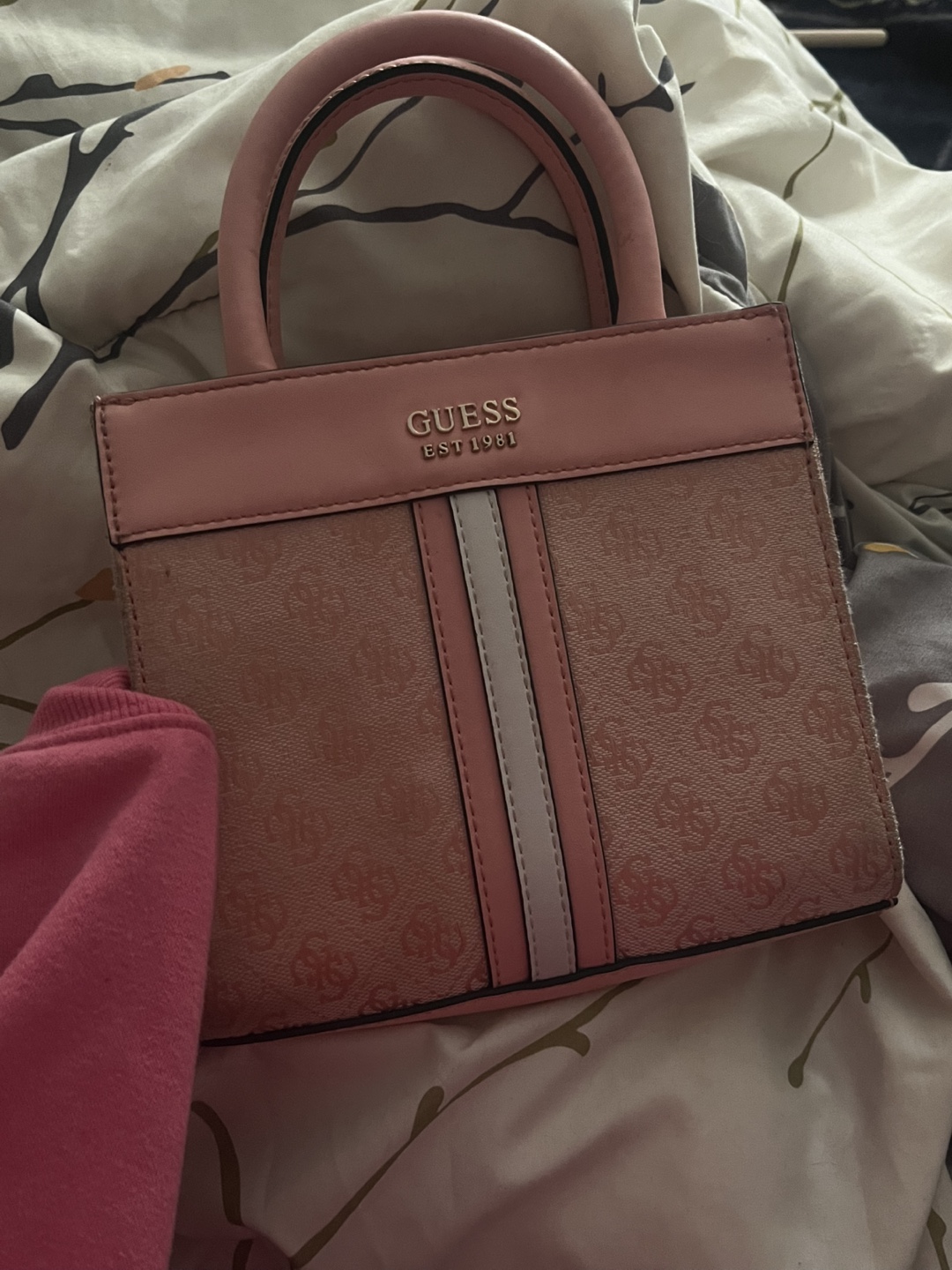 🩷 Baby pink Guess handbag