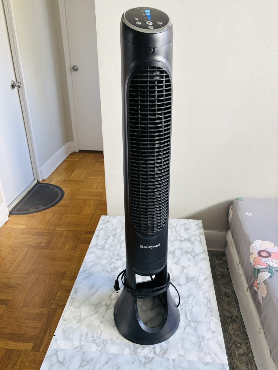 Honeywell QuietSet 40 inch Tower Fan - photo 4