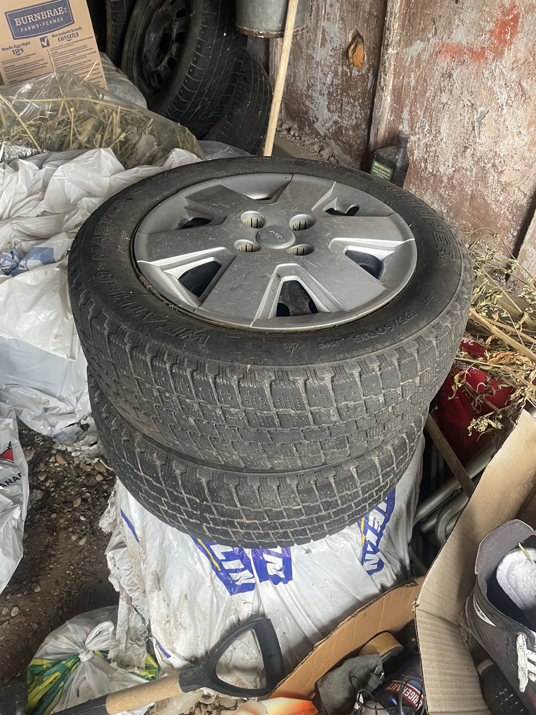 Ford Hubcaps and Tires