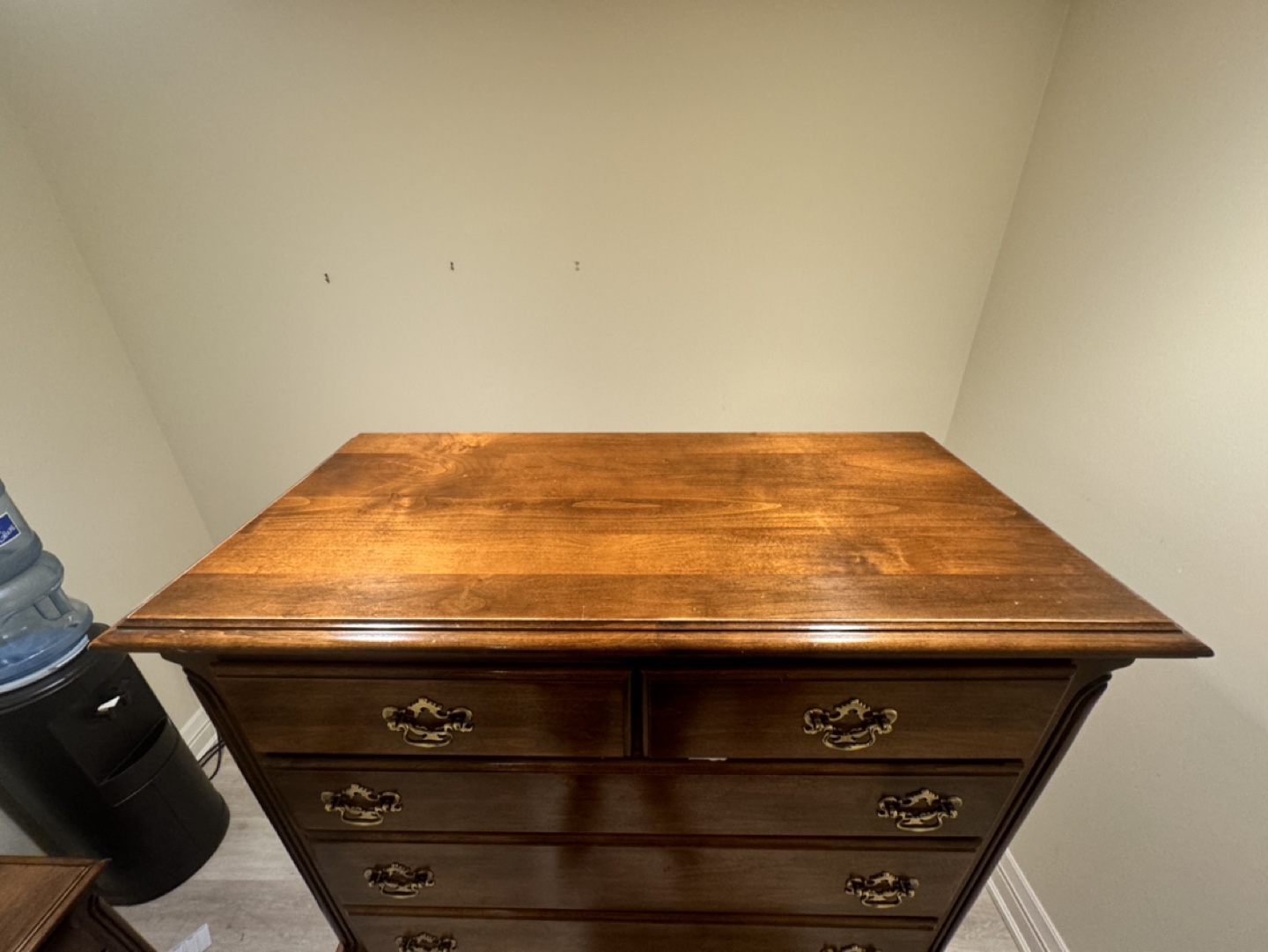 Dresser, solid wood with matching night table - photo 3