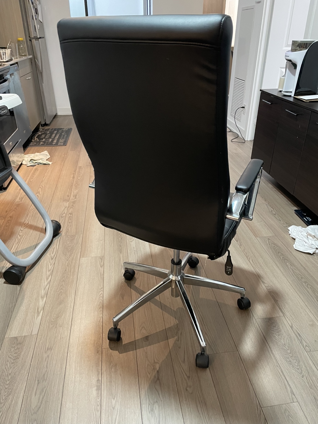 MOVE OUT SALE - COMPUTER CHAIR BLACK - photo 2