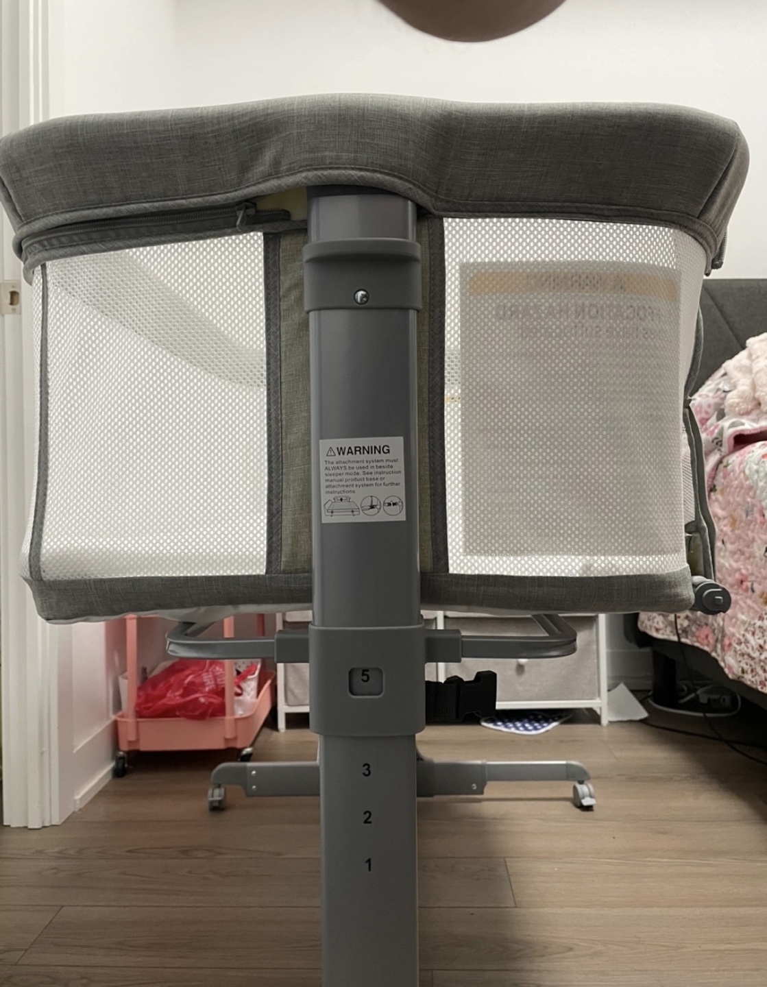 MOVE OUT SALE - TCBUNNY 2-in-1 BABY BASSINET BEDSIDE - photo 3