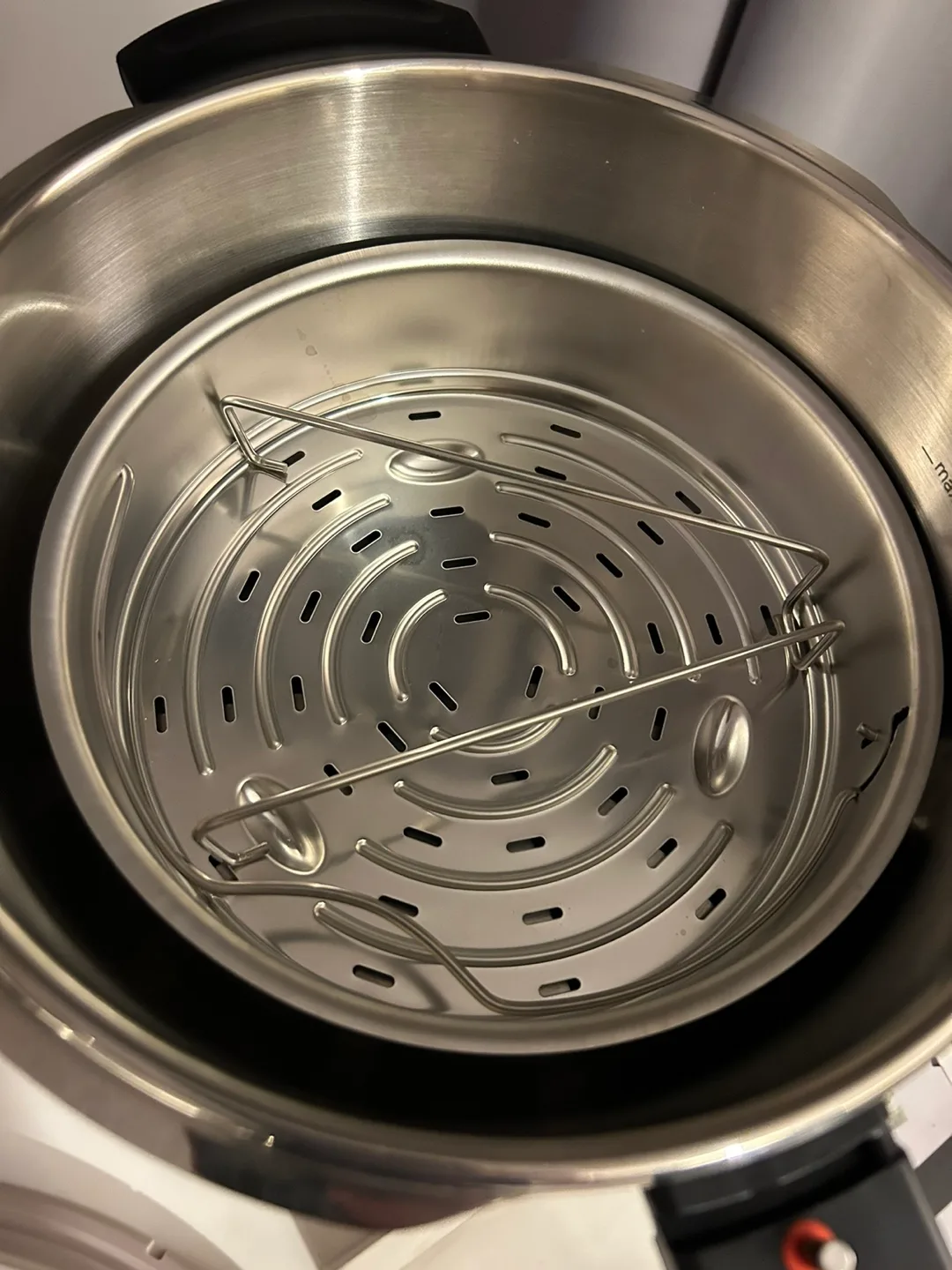 Unused Fissler Vitavit Pressure Cooker (3,5L) image indicator(3)