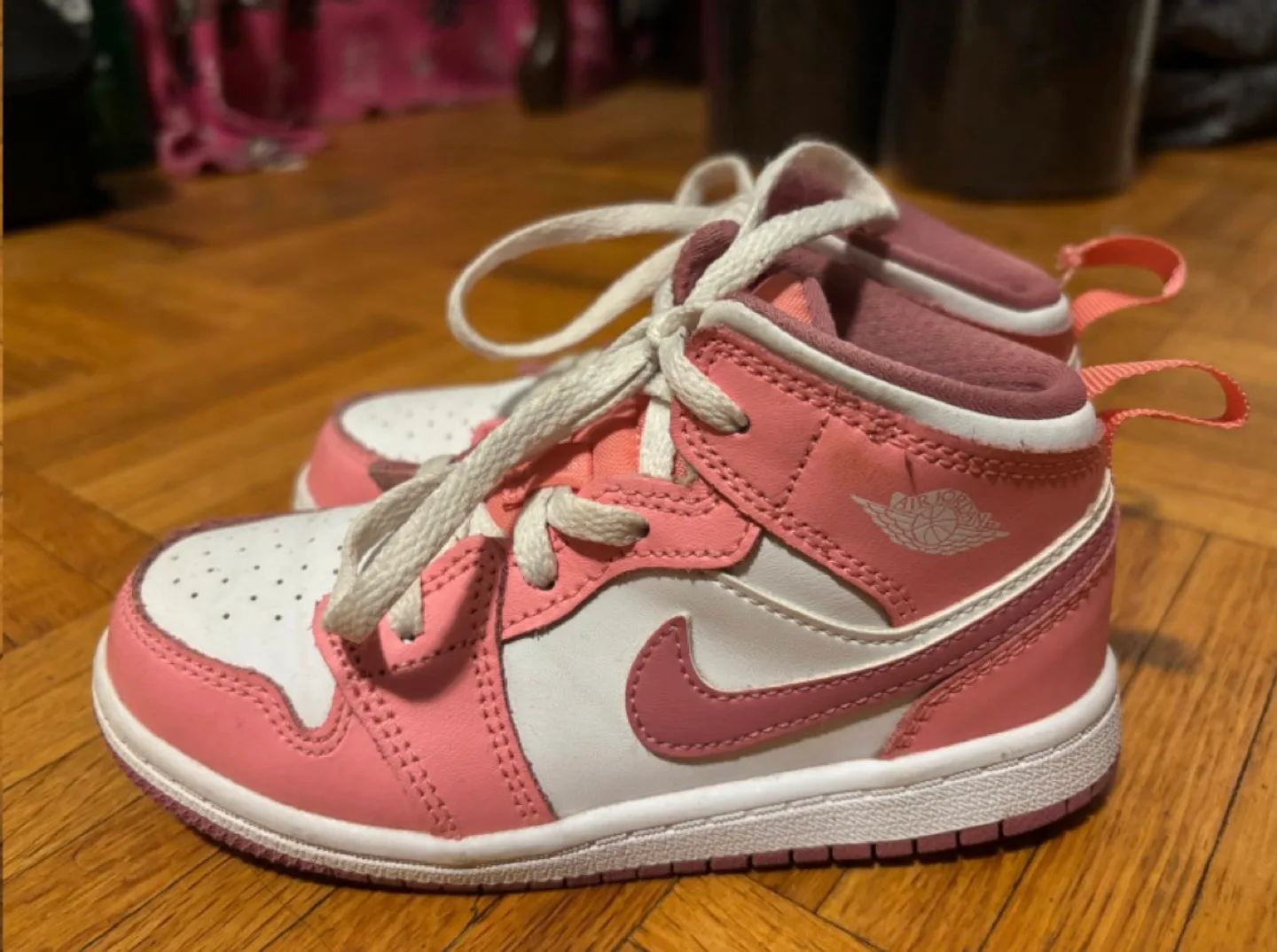 Nike Jordan 1 Mid Toddler 10C Sneakers image indicator(3)