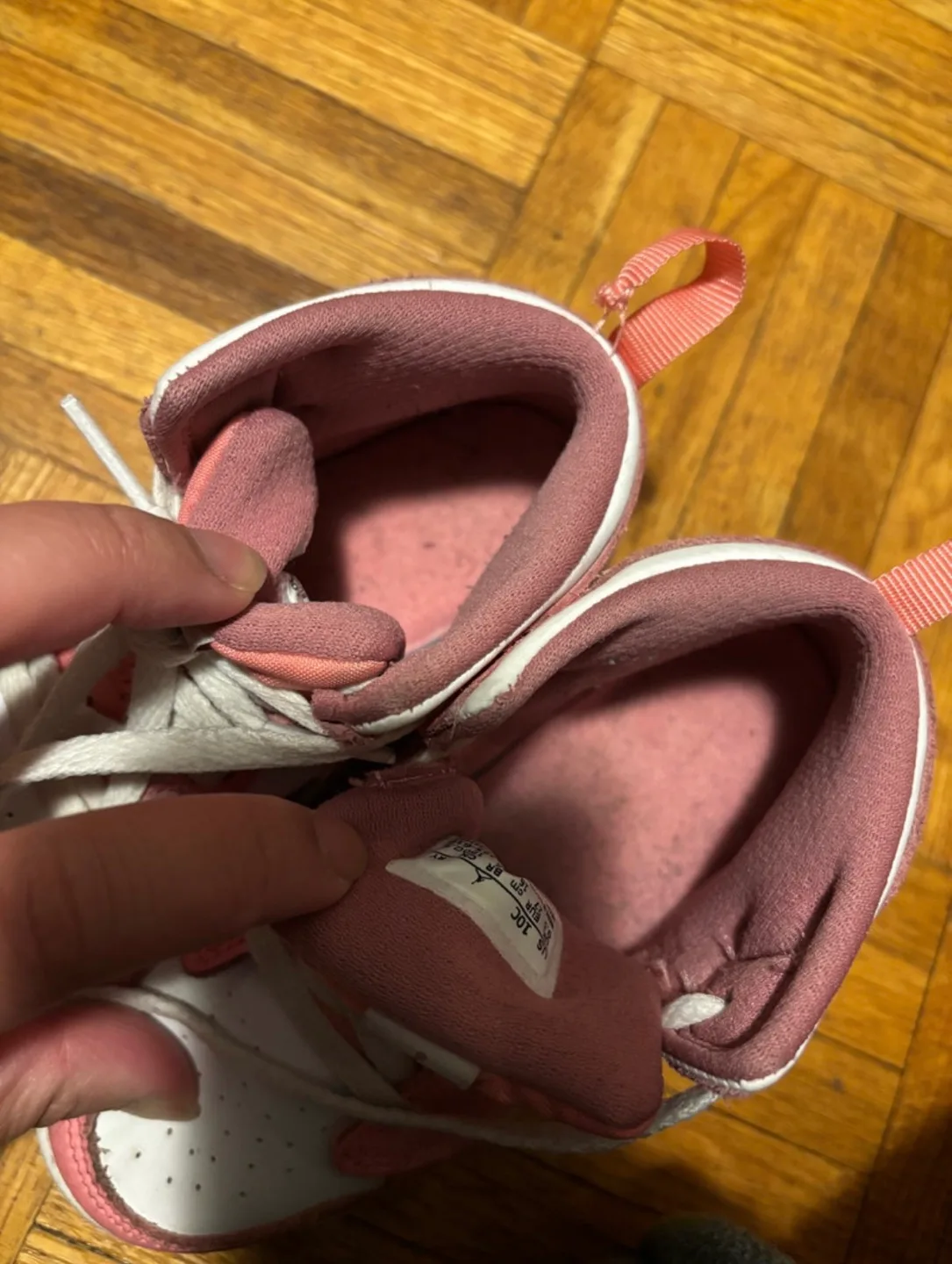 Nike Jordan 1 Mid Toddler 10C Sneakers image indicator(4)