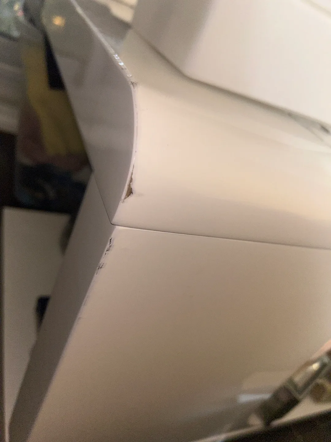 White Coffee Table image indicator(2)