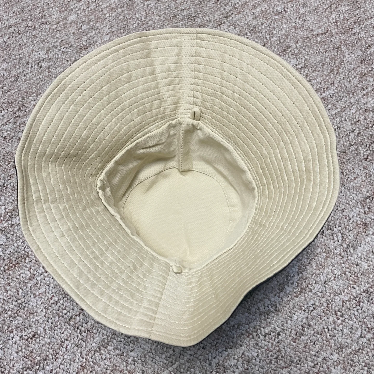 🧡Reversible Black /Tan Bucket Hat Detachable Straps image indicator(3)